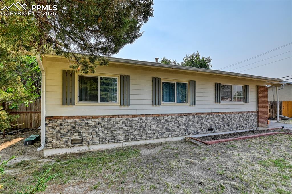 Image 2 of 44: Side of Structure