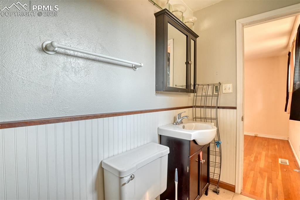 Image 39 of 44: Master Bathroom