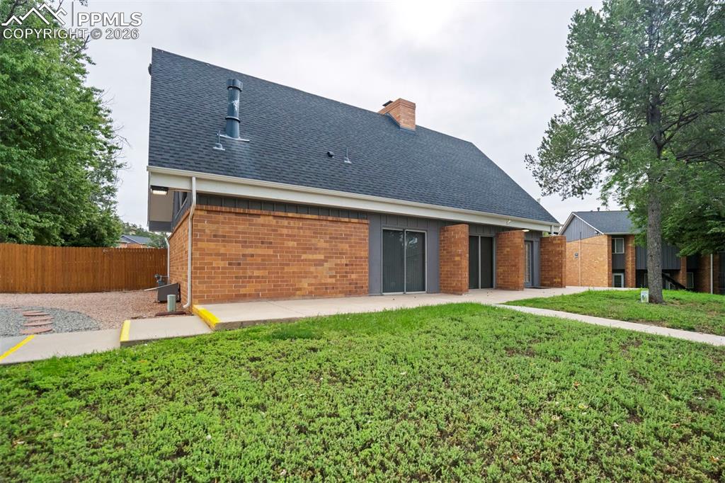 Image 20 of 25: Entrance to community club house.