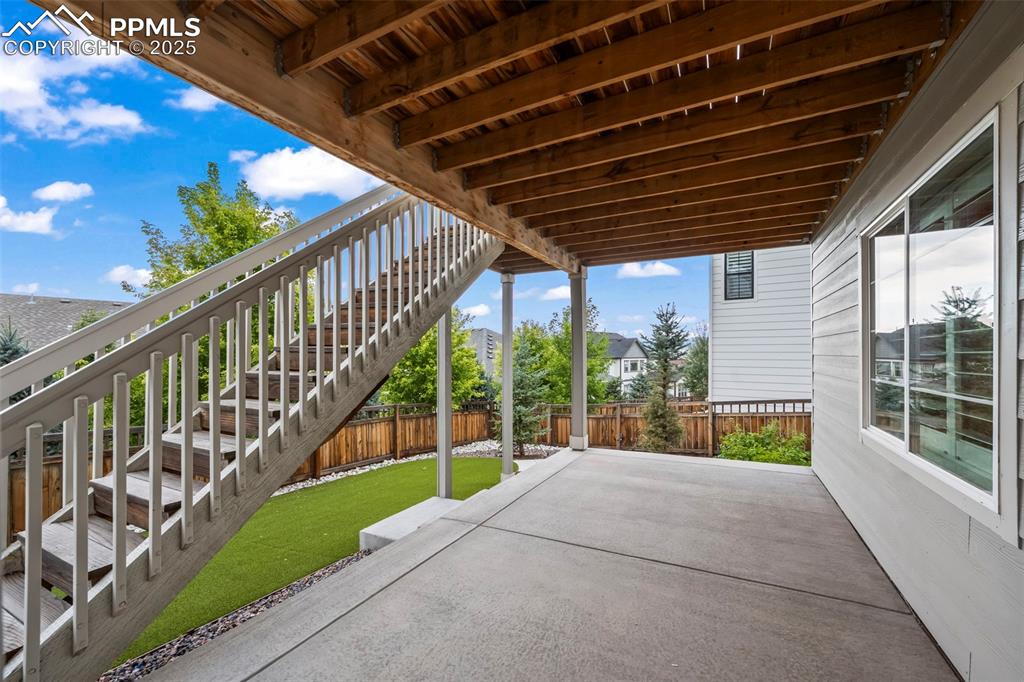 Image 26 of 35: Patio