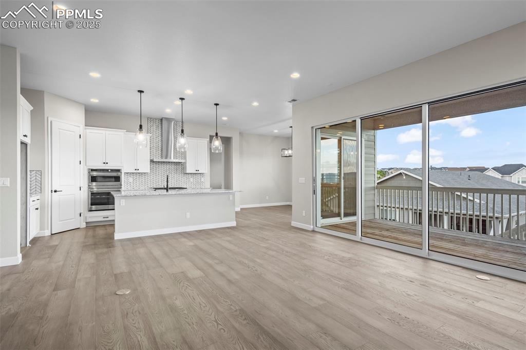 Image 6 of 35: Living Room