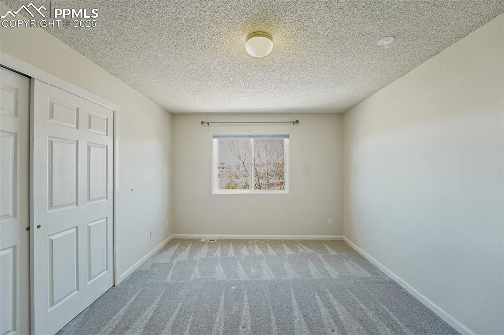 Image 19 of 45: Bedroom