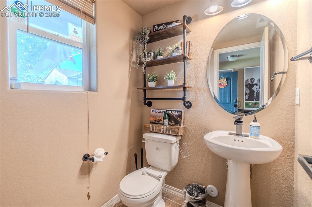 Image 4 of 47: Bathroom