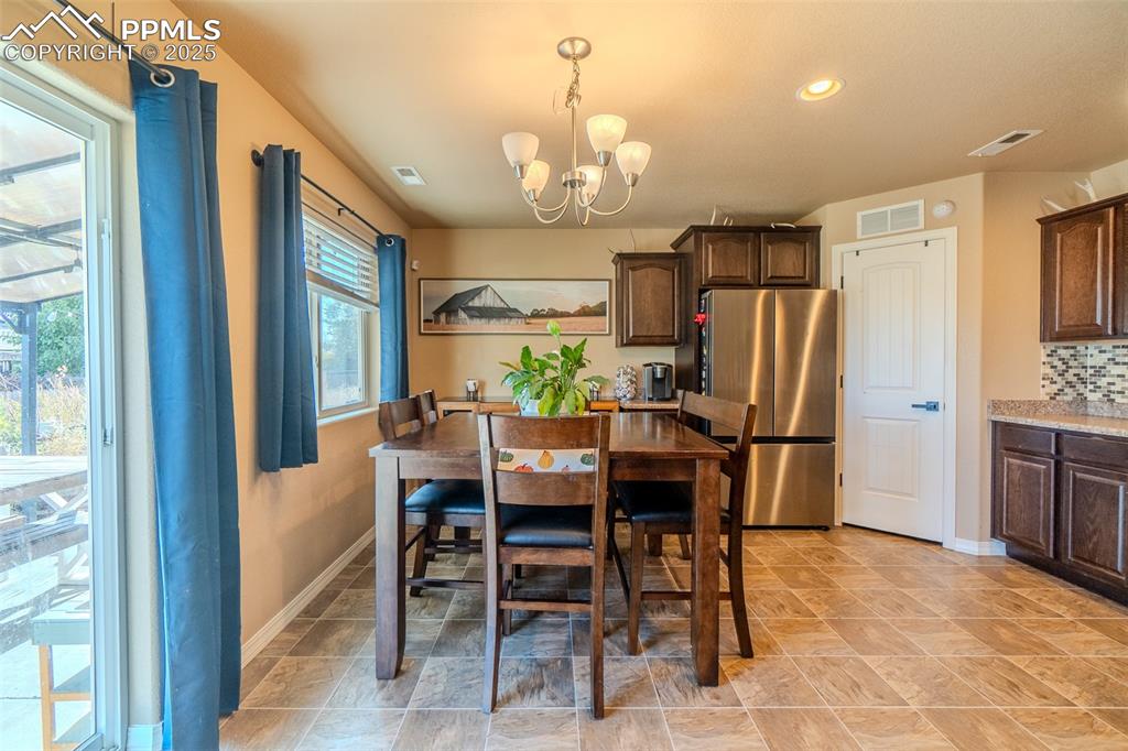 Image 9 of 47: Dining Area