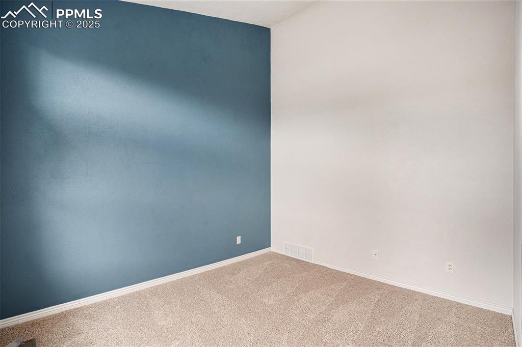 Image 8 of 26: Living Room