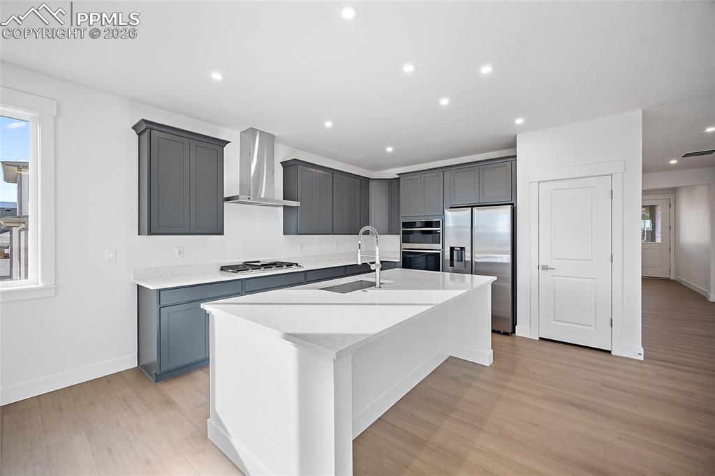 Image 11 of 37: Kitchen