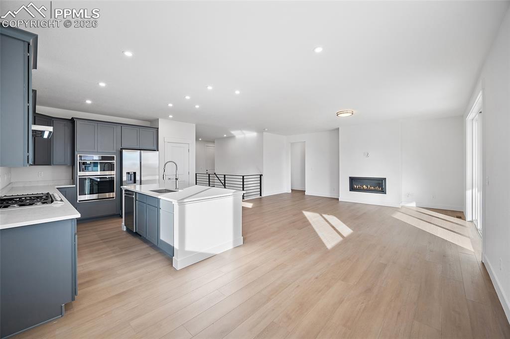 Image 15 of 37: Kitchen