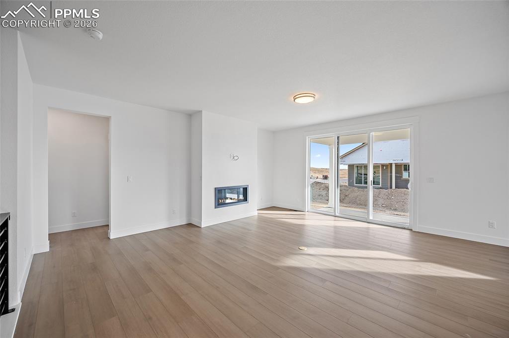 Image 18 of 37: Living Room