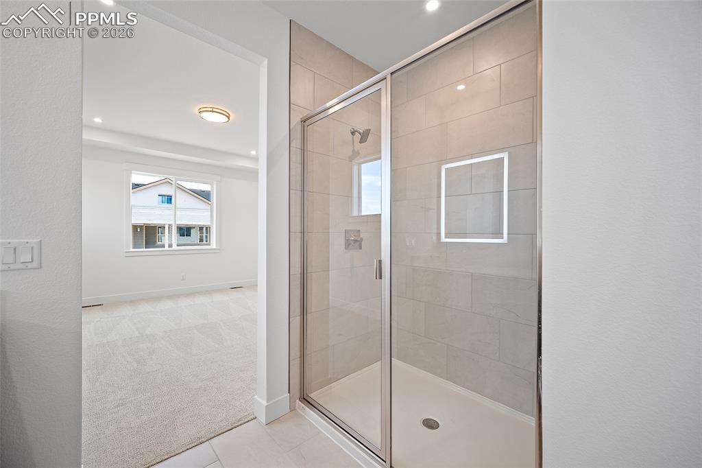 Image 24 of 37: Bathroom