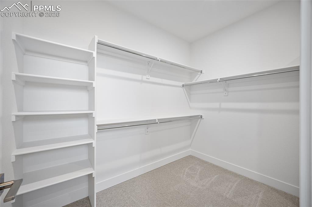 Image 26 of 37: Closet