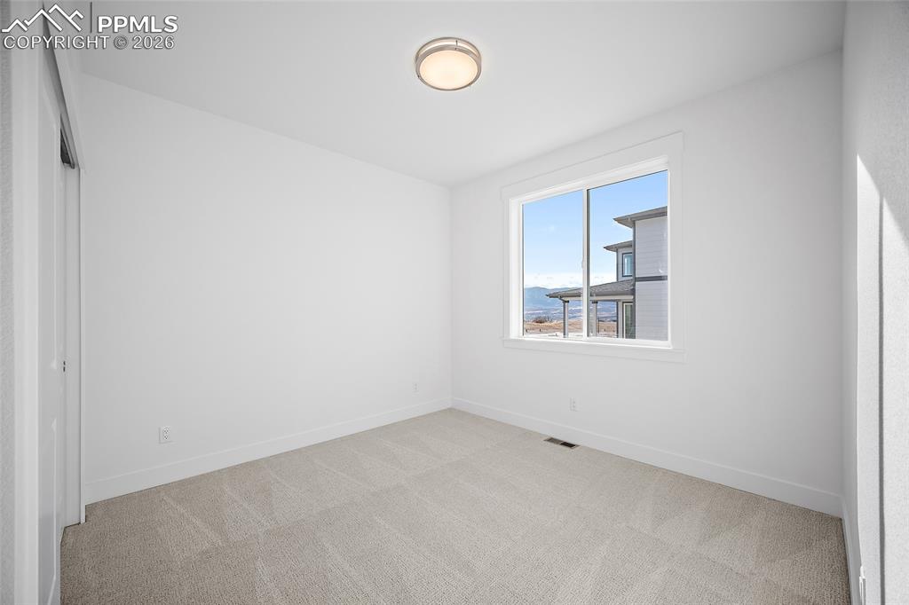 Image 8 of 37: Bedroom