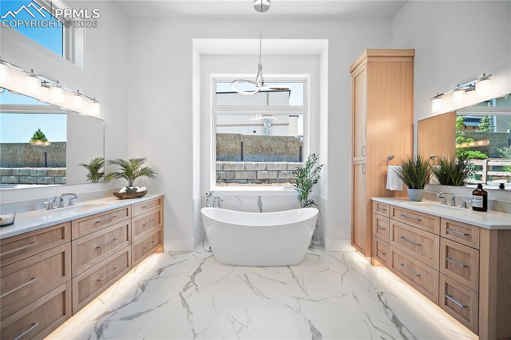 Image 27 of 43: Master Bathroom