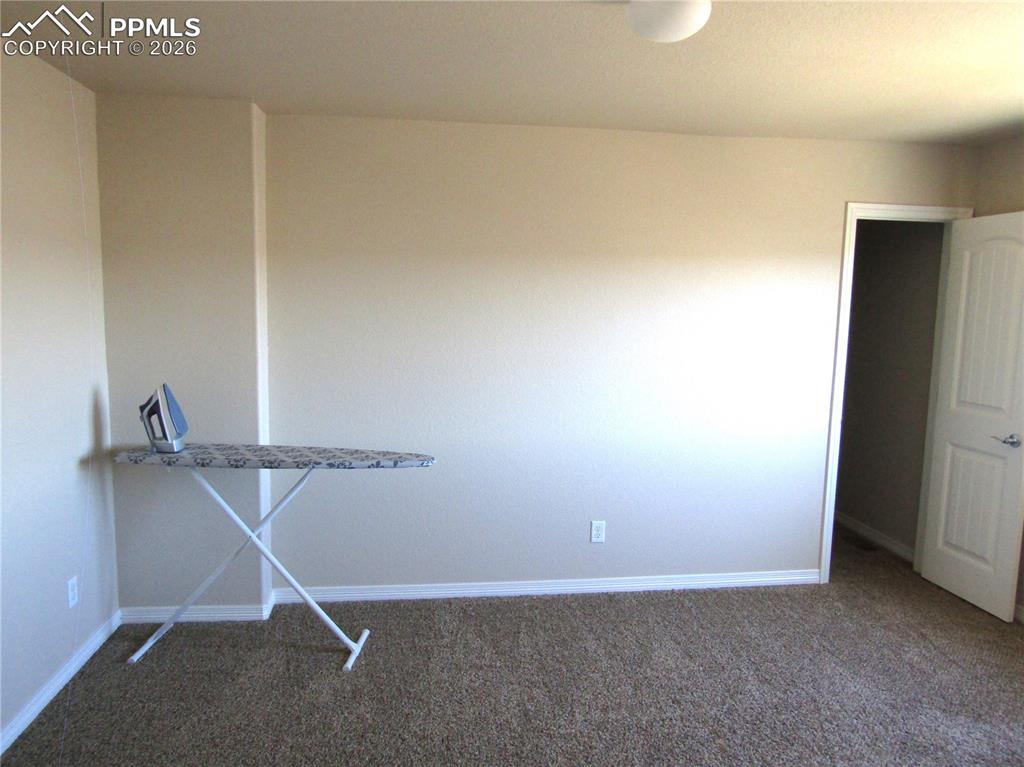 Image 20 of 29: Bedroom