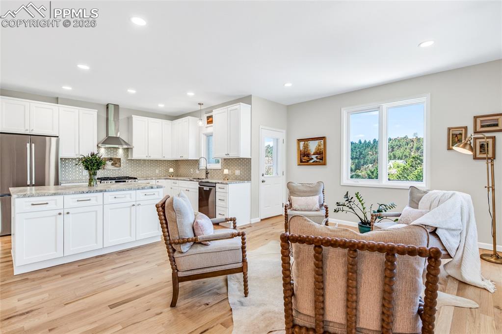 Image 12 of 41: Living Room