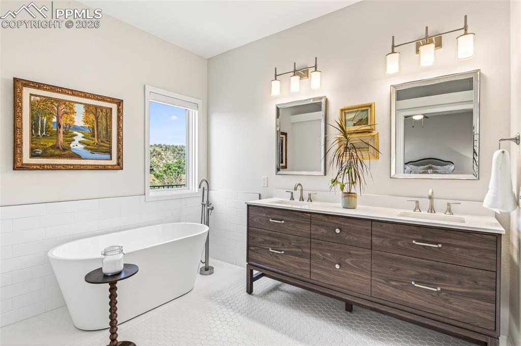 Image 21 of 41: Master Bathroom