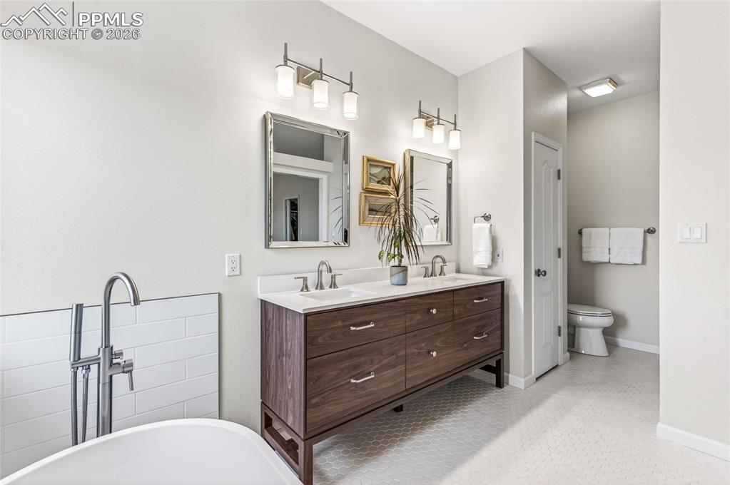 Image 22 of 41: Master Bathroom