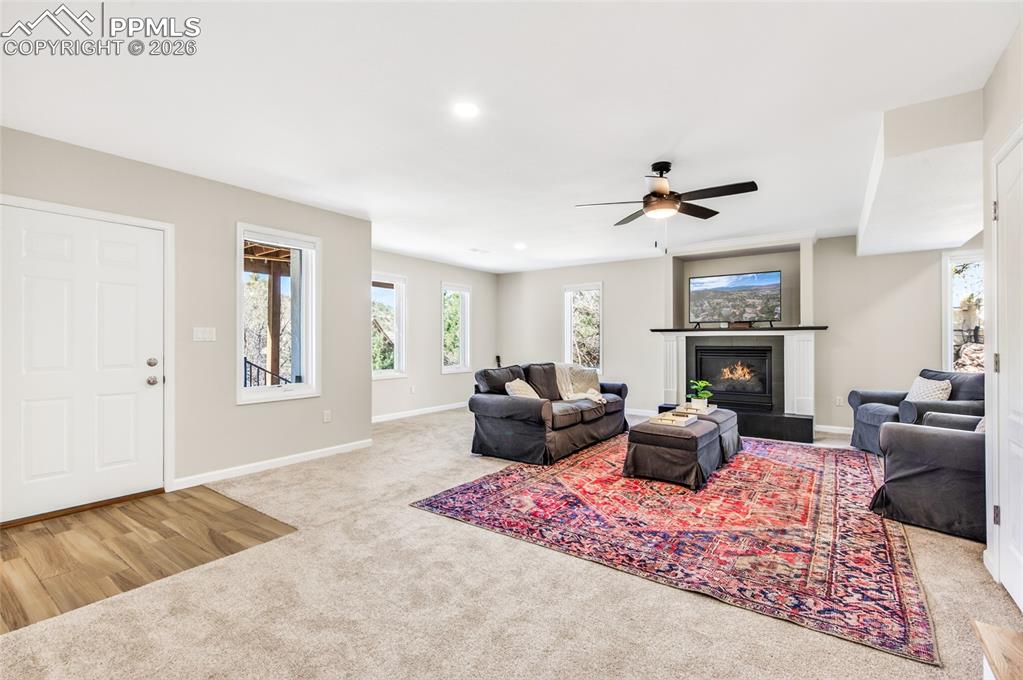 Image 29 of 41: Family Room