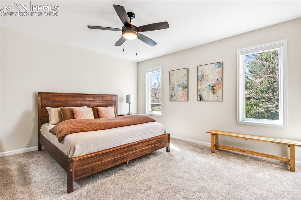 Image 34 of 41: Bedroom