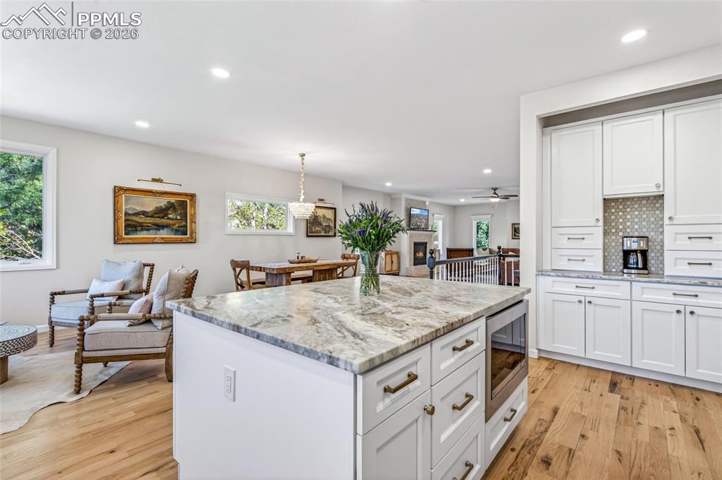 Image 9 of 41: Kitchen