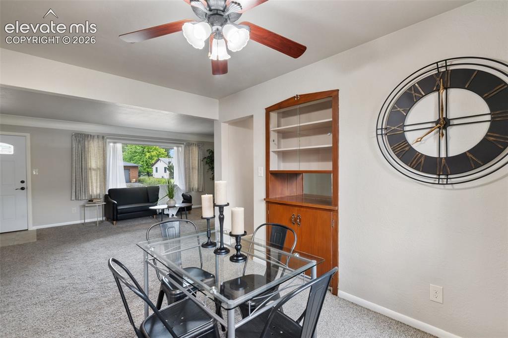 Image 13 of 39: Dining Area