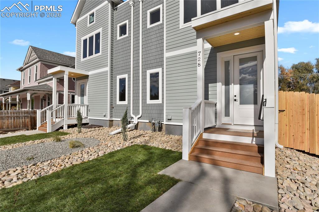 Image 1 of 42: Front of Structure