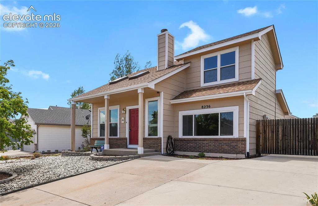 Image 1 of 33: Move-in ready home with convenient access to District 20 schools
