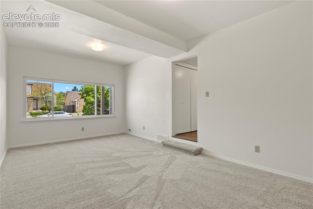 Image 17 of 33: Family Room