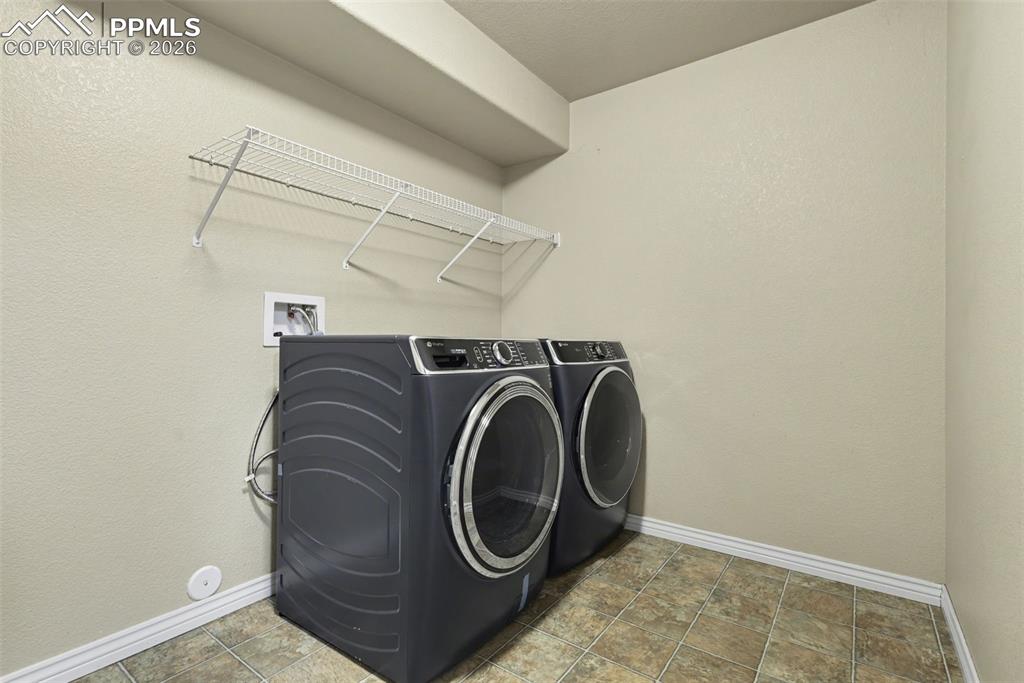 Image 26 of 42: Laundry