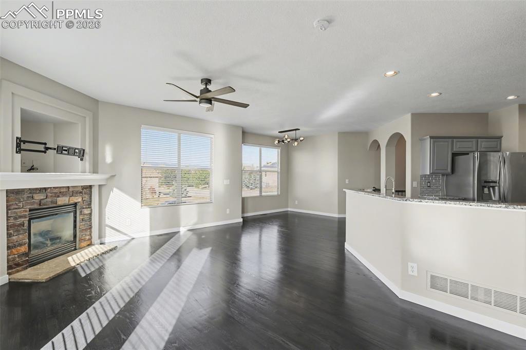 Image 4 of 42: Living Room