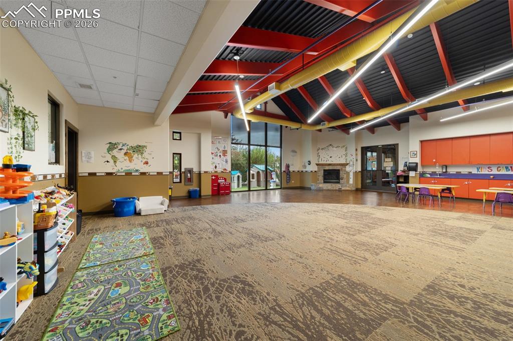 Image 41 of 42: Lobby