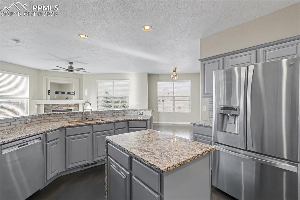 Image 8 of 42: Kitchen