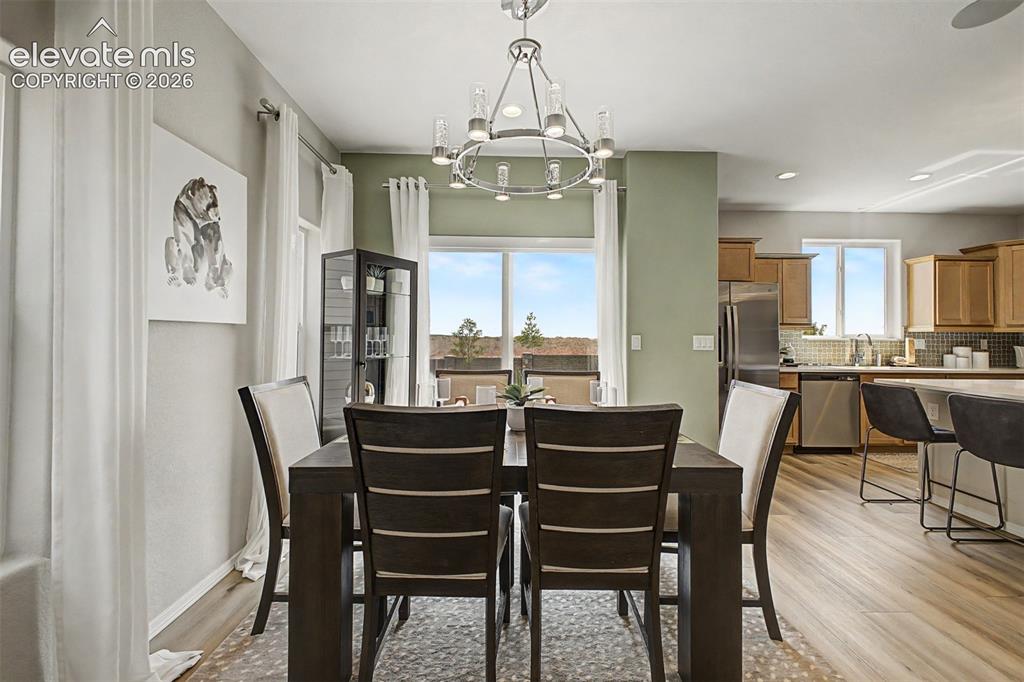 Image 12 of 49: Dining Area