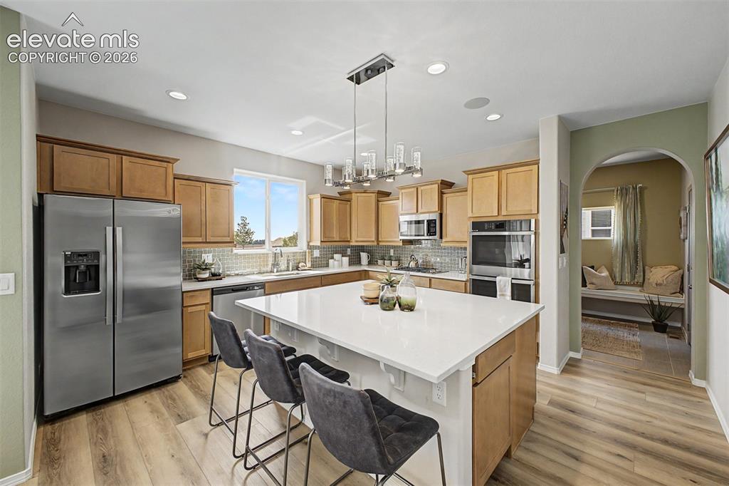 Image 14 of 49: Kitchen