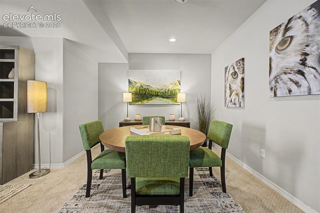 Image 23 of 49: Dining Area