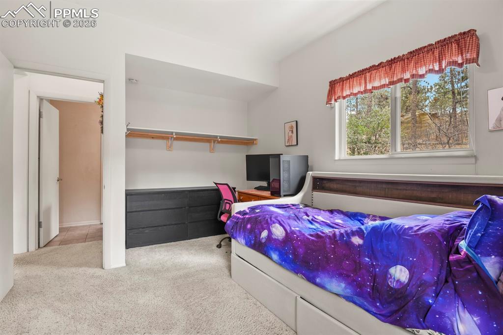 Image 19 of 49: Bedroom