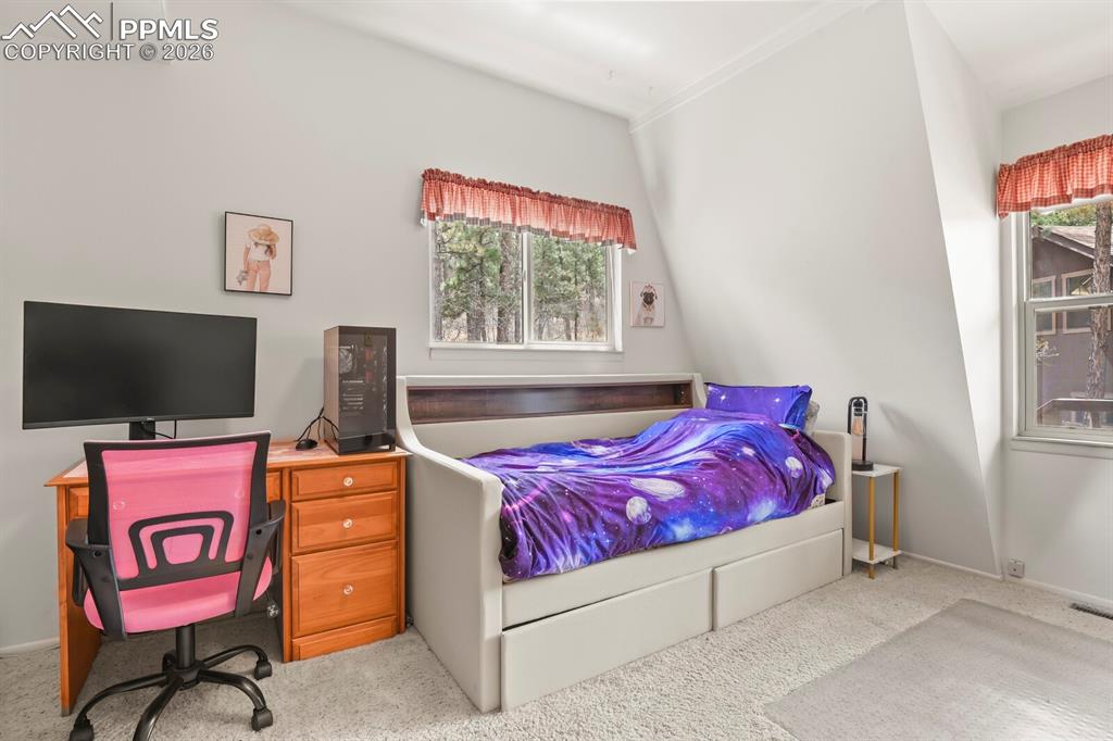 Image 20 of 49: Bedroom