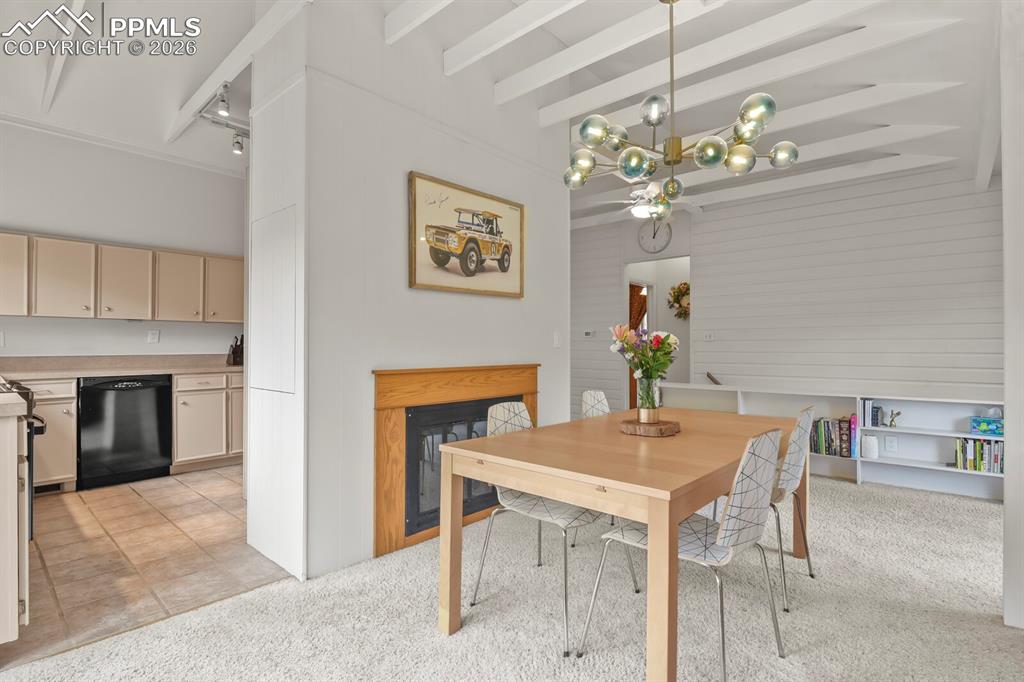 Image 8 of 49: Dining Area