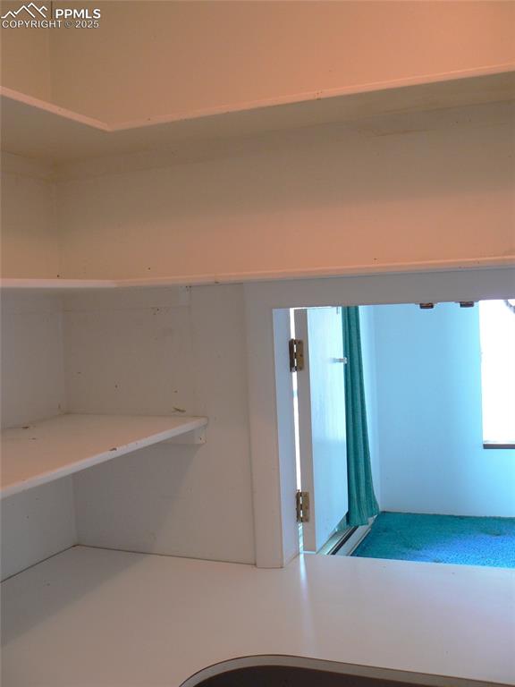 Image 17 of 50: Passthrough to dining room