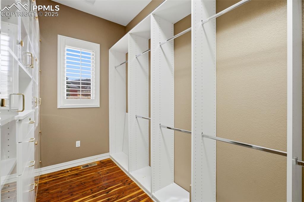 Image 24 of 50: Closet