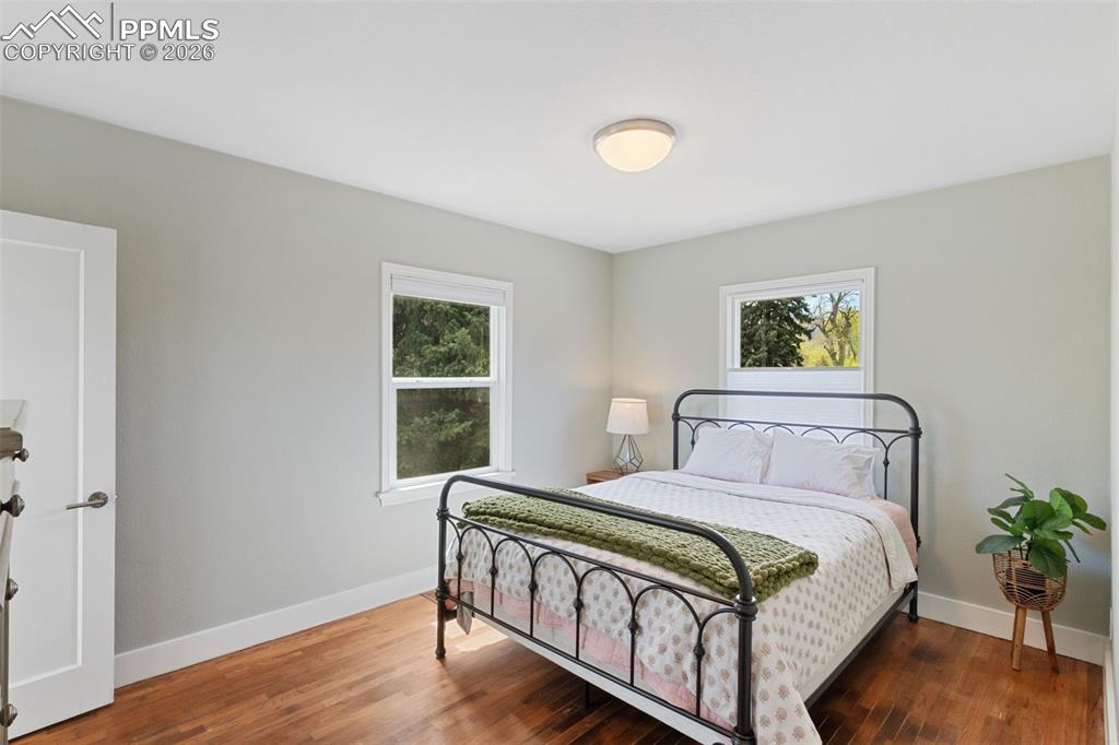 Image 10 of 26: Kitchen