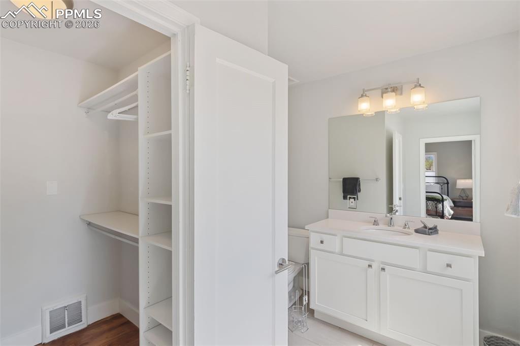 Image 14 of 26: Master Bedroom