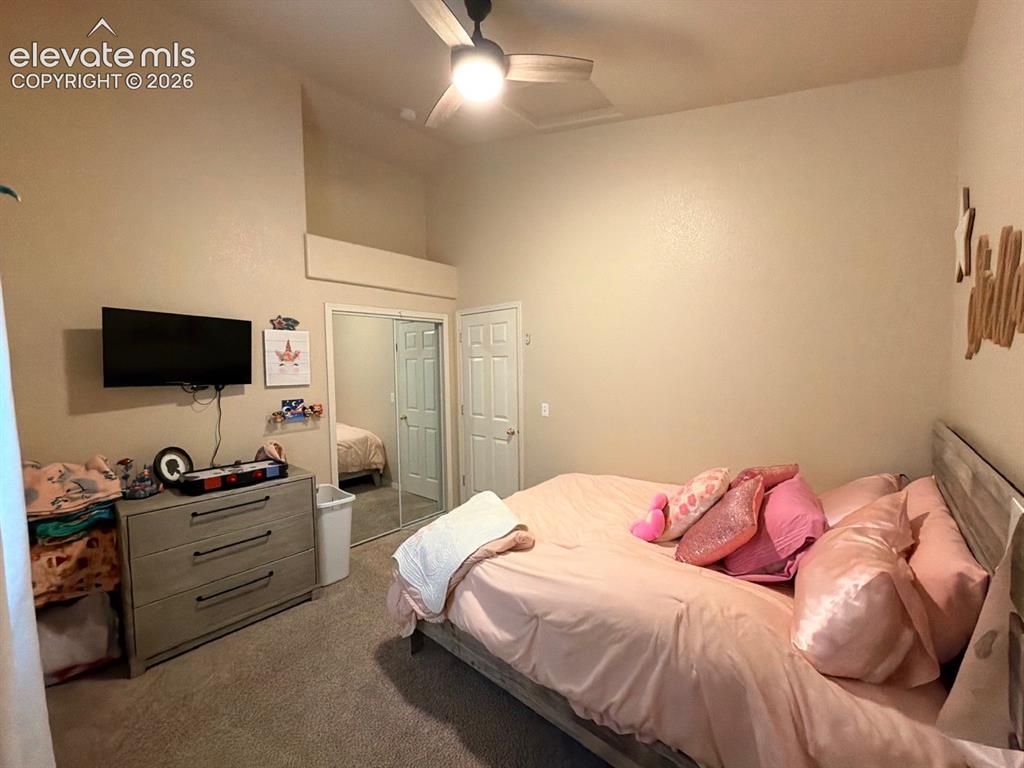 Image 11 of 27: Living Room