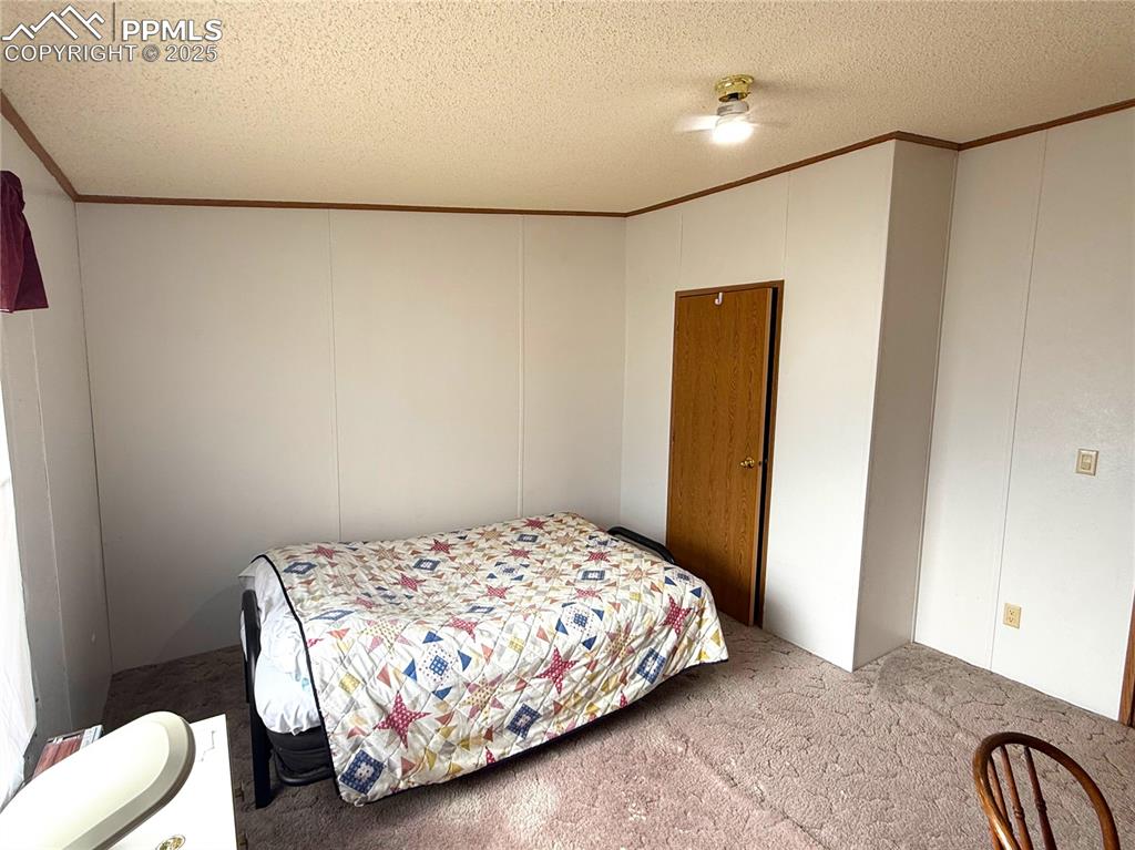 Image 8 of 37: Bedroom