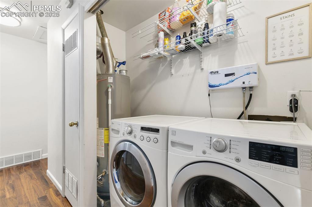 Image 20 of 29: Laundry