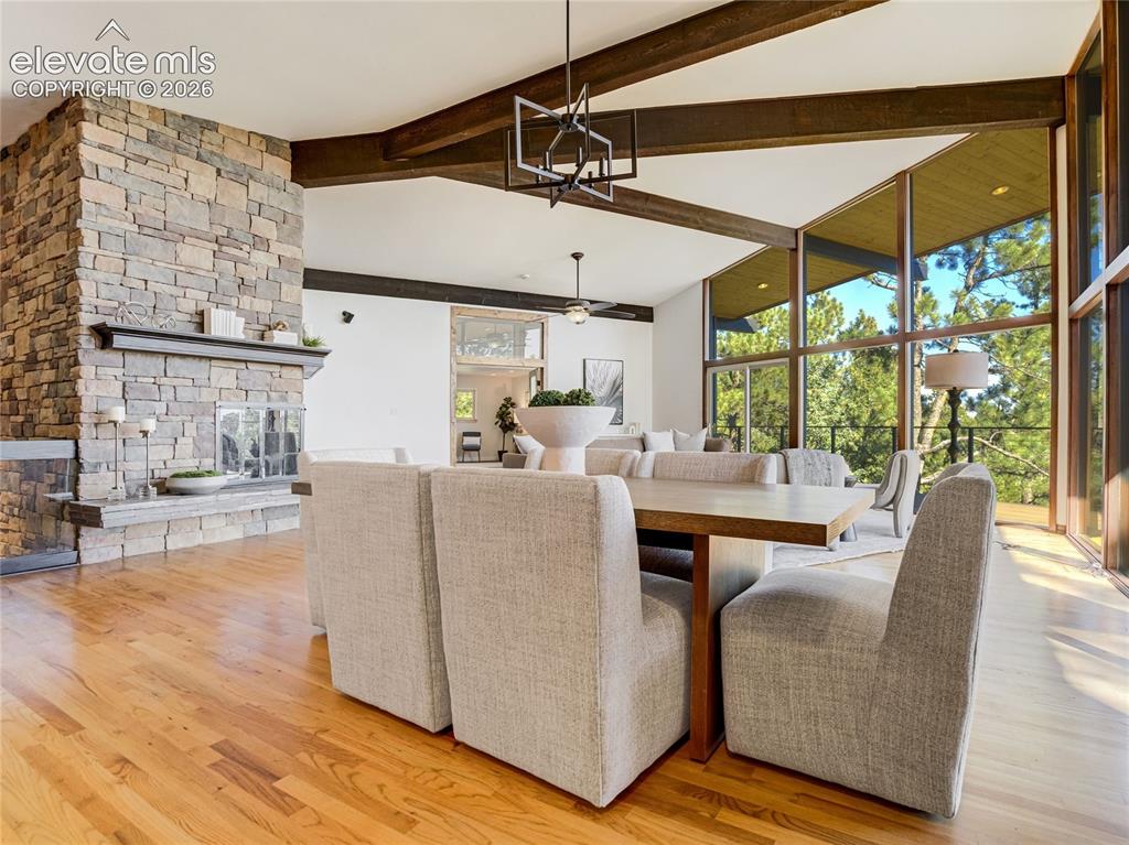 Image 15 of 46: Dining Area