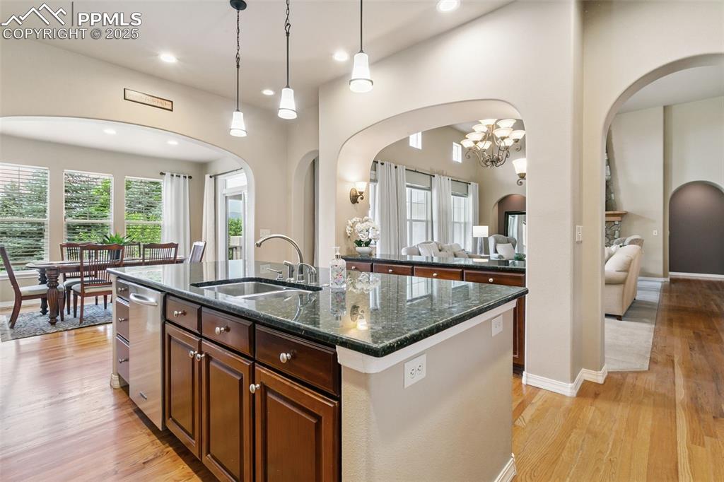Image 13 of 48: Kitchen