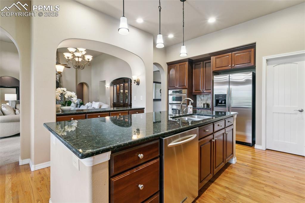 Image 14 of 48: Kitchen