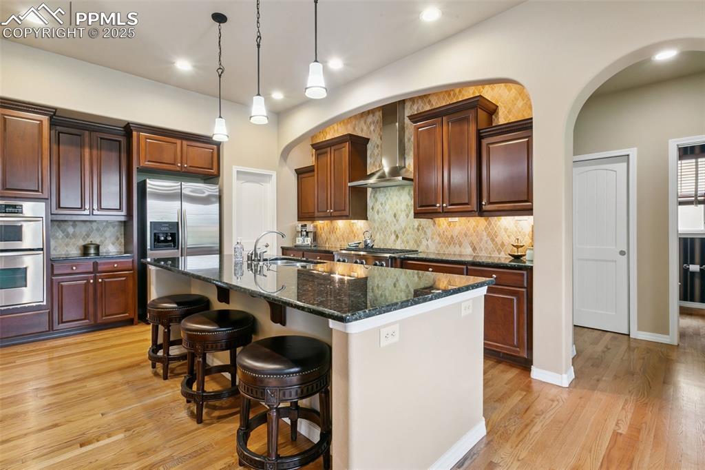 Image 15 of 48: Kitchen