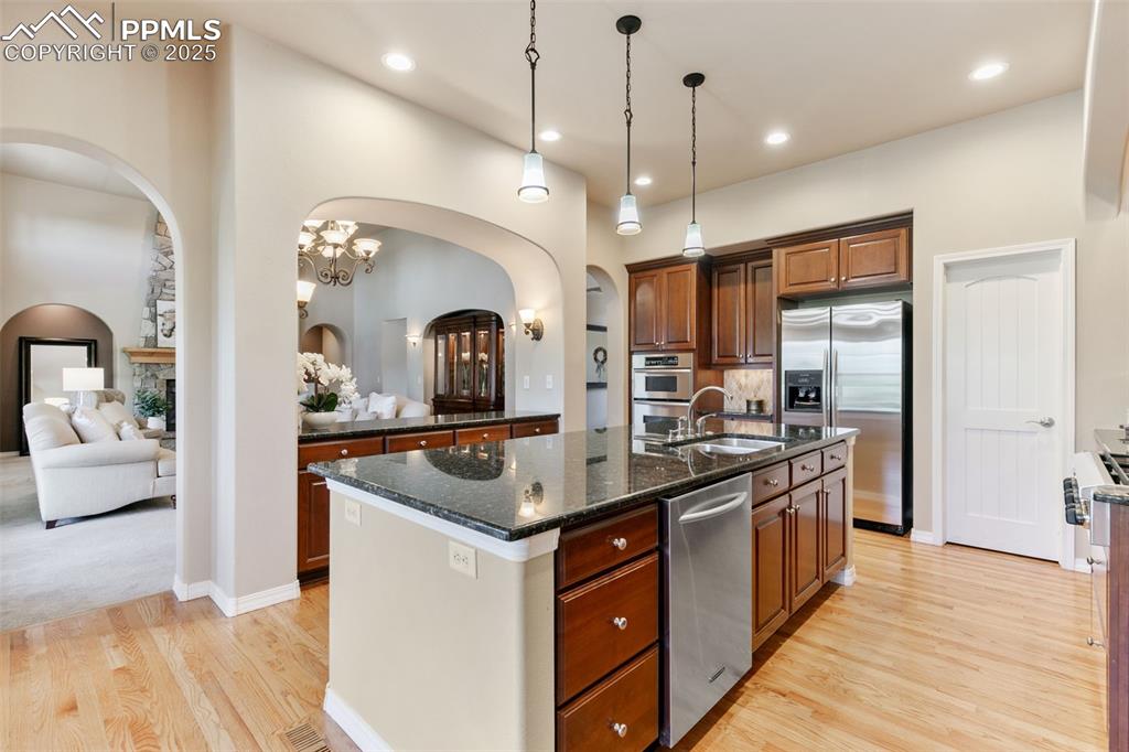 Image 7 of 48: Kitchen