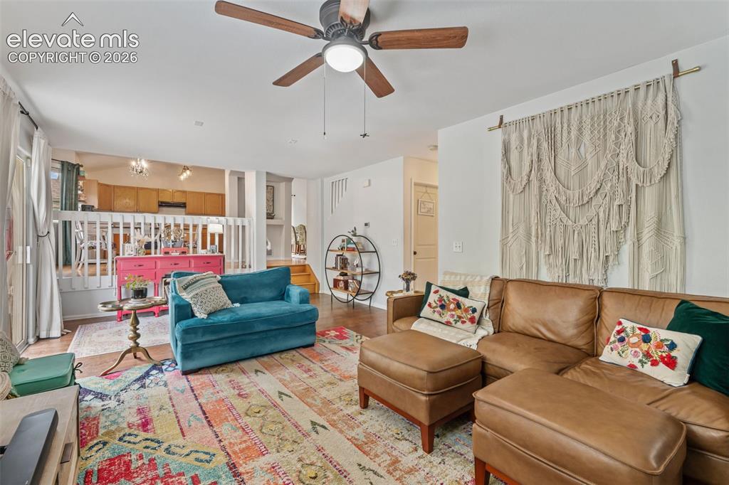 Image 19 of 47: Living Room